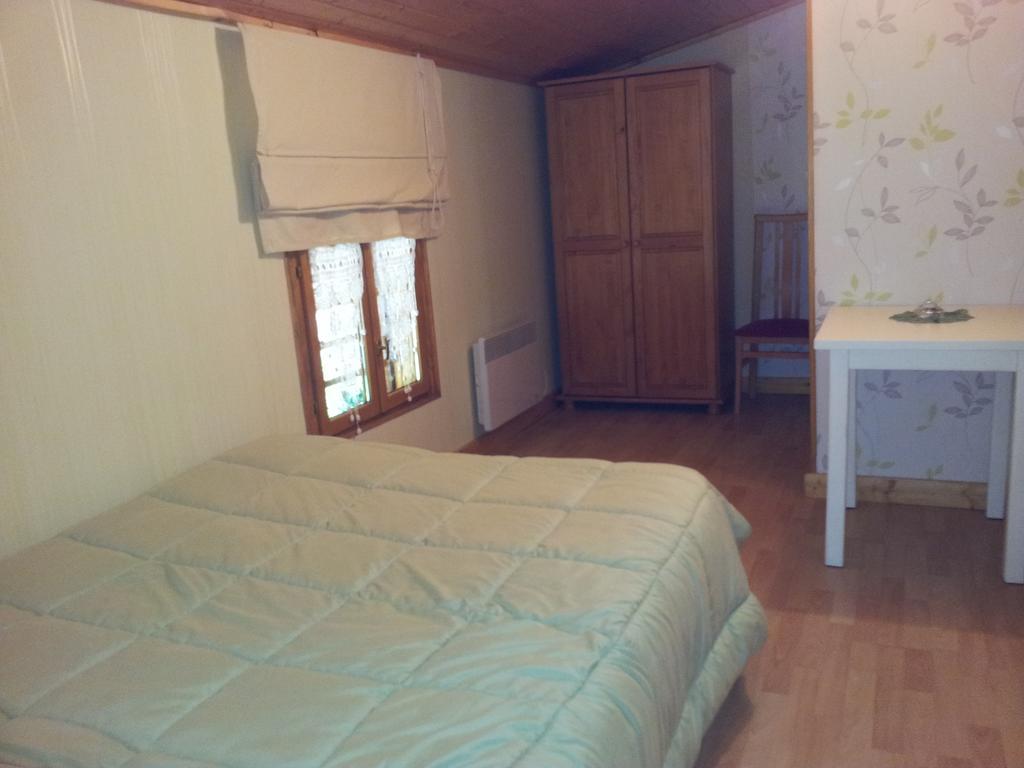 Bed and Breakfast La Croix De Bois à Jayat Chambre photo